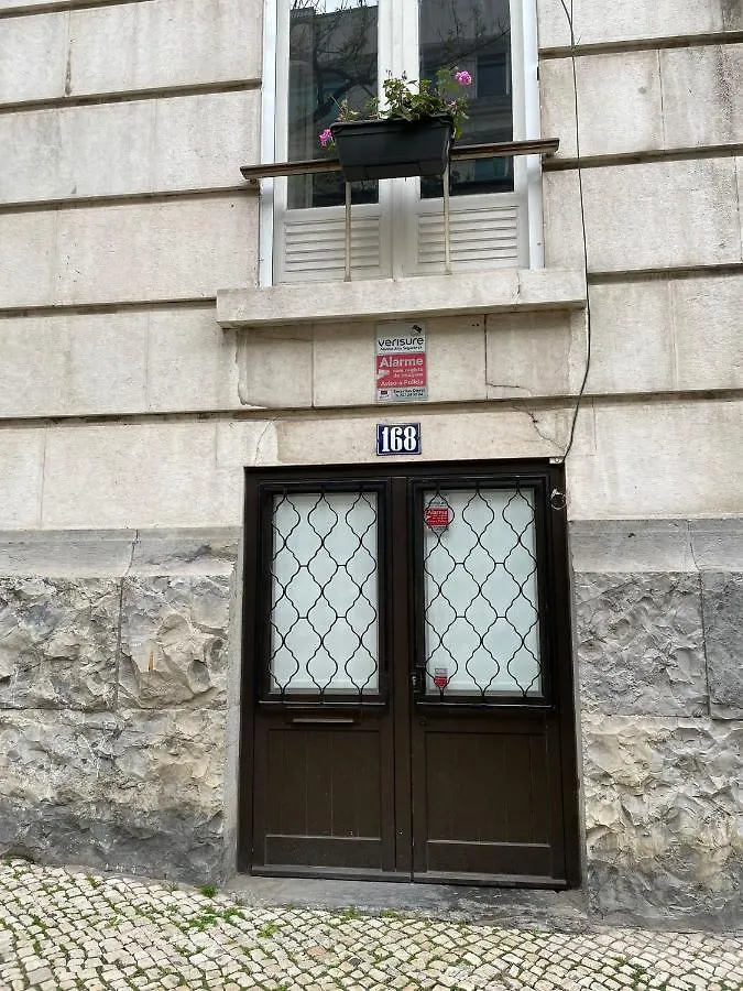 Antique M1 R1 - Amazing Double Room With Shared Bathroom In Marques Pombal Lisbon Guest house