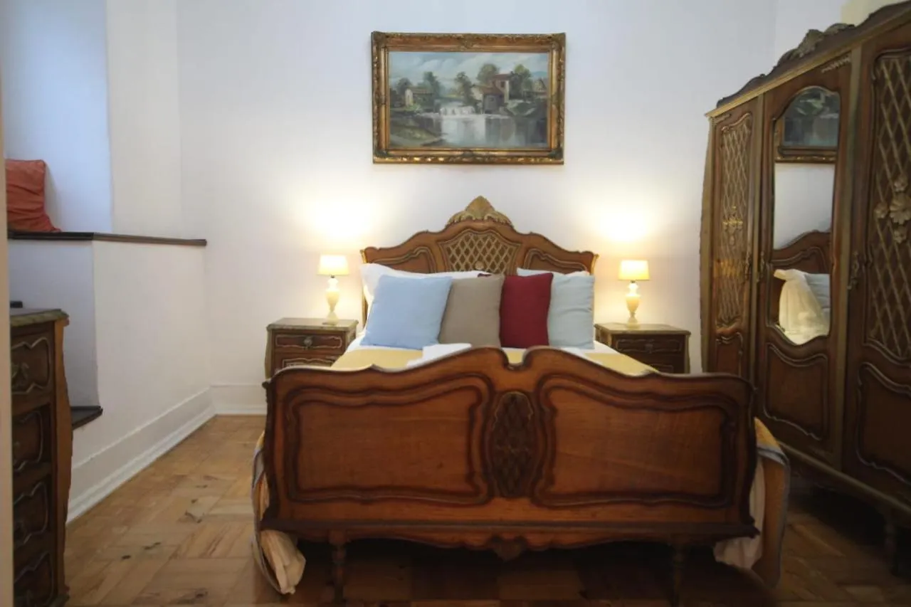 Antique M1 R1 - Amazing Double Room With Shared Bathroom In Marques Pombal Lisboa Portugal